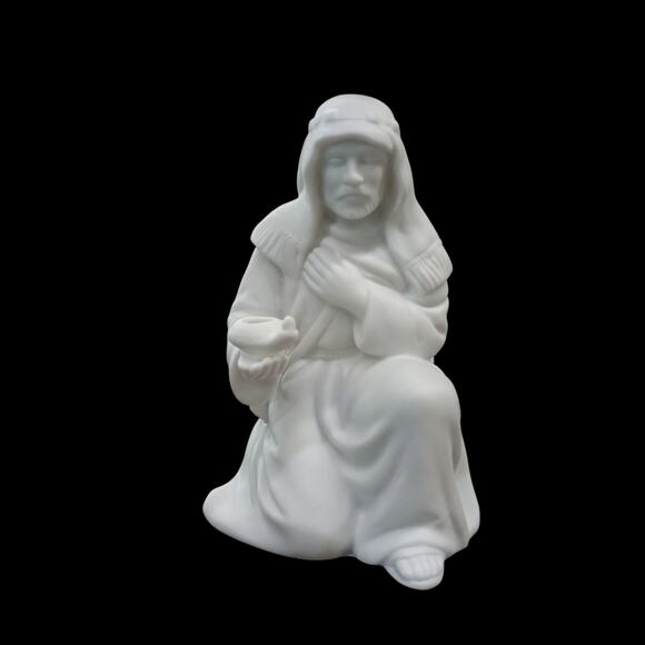 AVON Nativity Collectibles The Innkeeper Figurine 1988 With Box White Porcelain - Picture 3 of 11